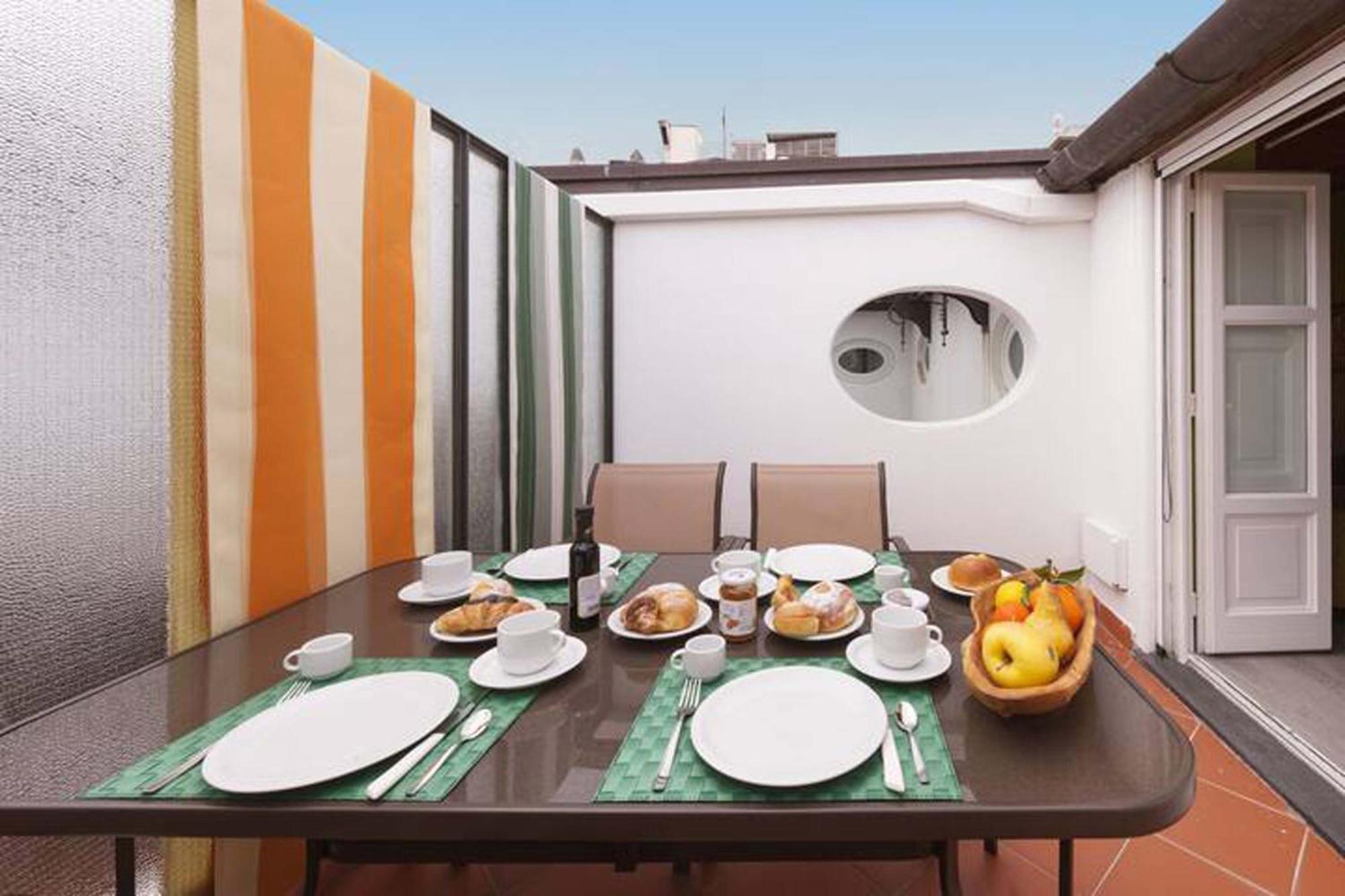Amore Rentals - Appartamento Felice Sorrento Buitenkant foto